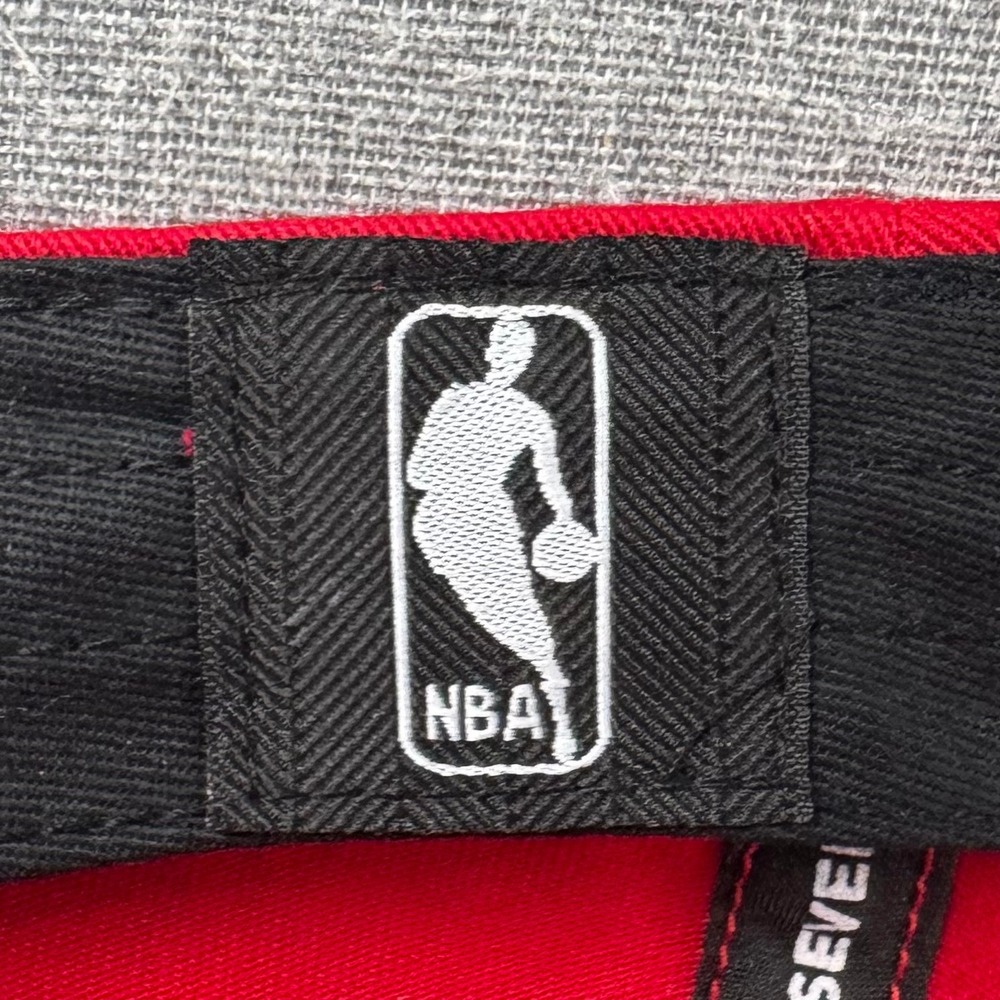 Chicago Bulls 5-Panel Hat Red '47 Strapback Global Artist Project Pete Fowler - Picture 10 of 10
